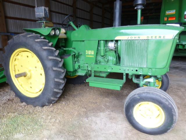 John Deere 3010 Tractor