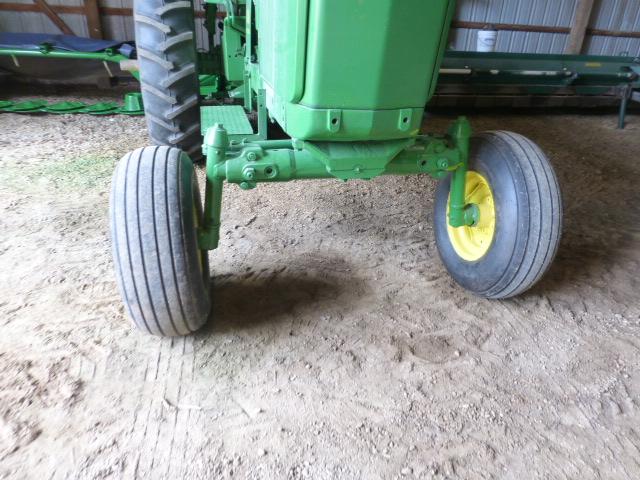 John Deere 3010 Tractor