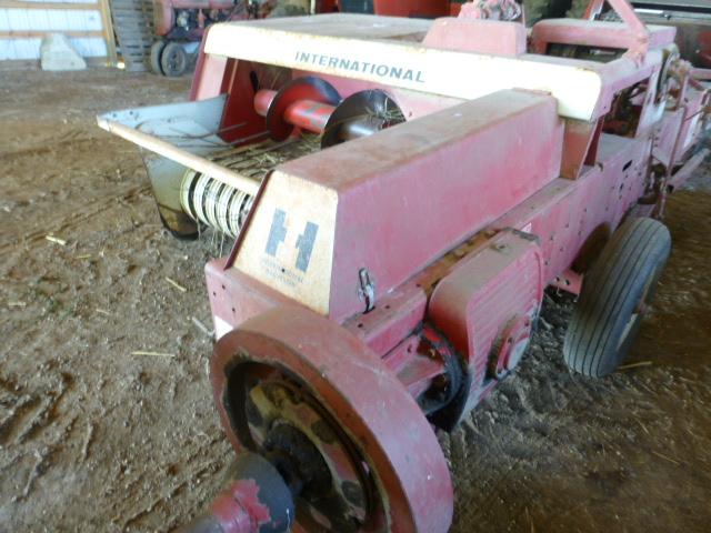 430 IH PTO Small Square Baler