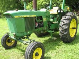 JD 3020 Tractor w/ loader