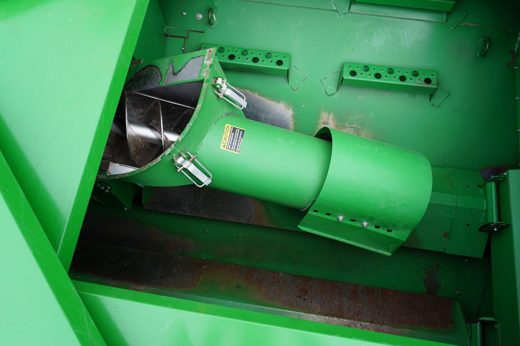 John Deere 2010 9570 STS Bullet Rotor Combine