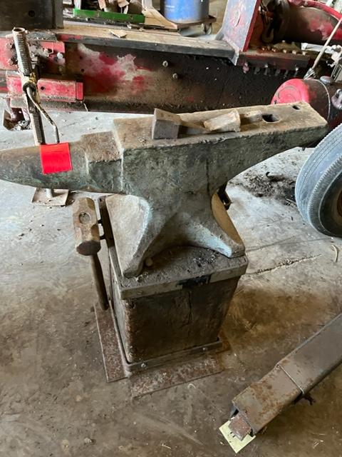 Very nice large Anvil & Stand