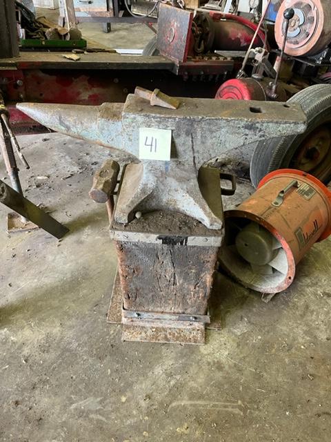 Very nice large Anvil & Stand