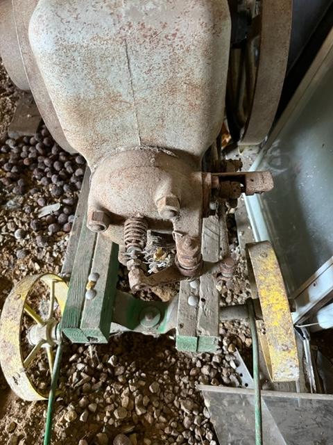 John Deere Gas Engine w/Cart