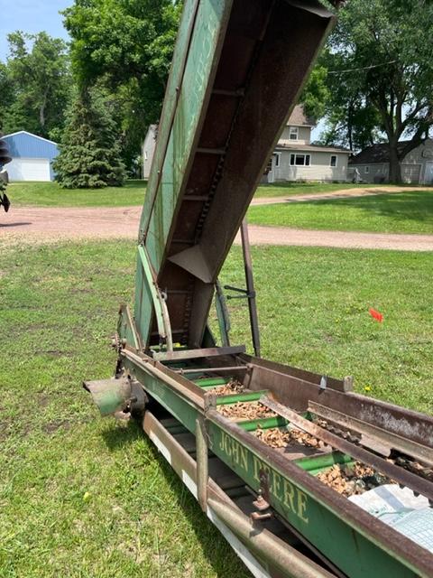 John Deere Flight Elevator