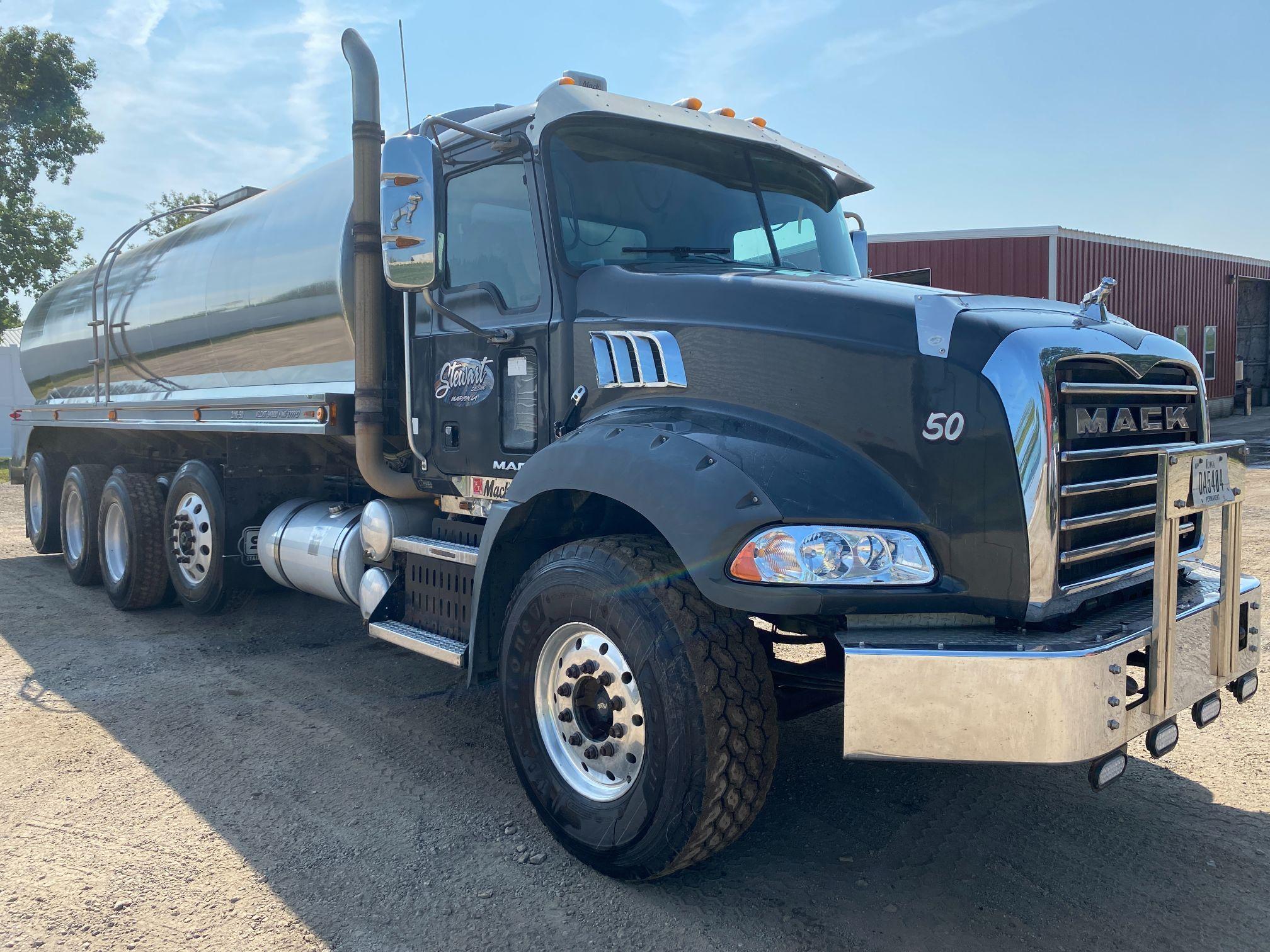 2009 Mack Model GU800 Truck Tractor