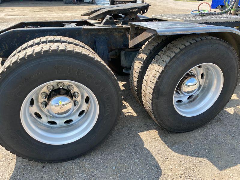 1999 Peterbilt Model 378 Truck Tractor