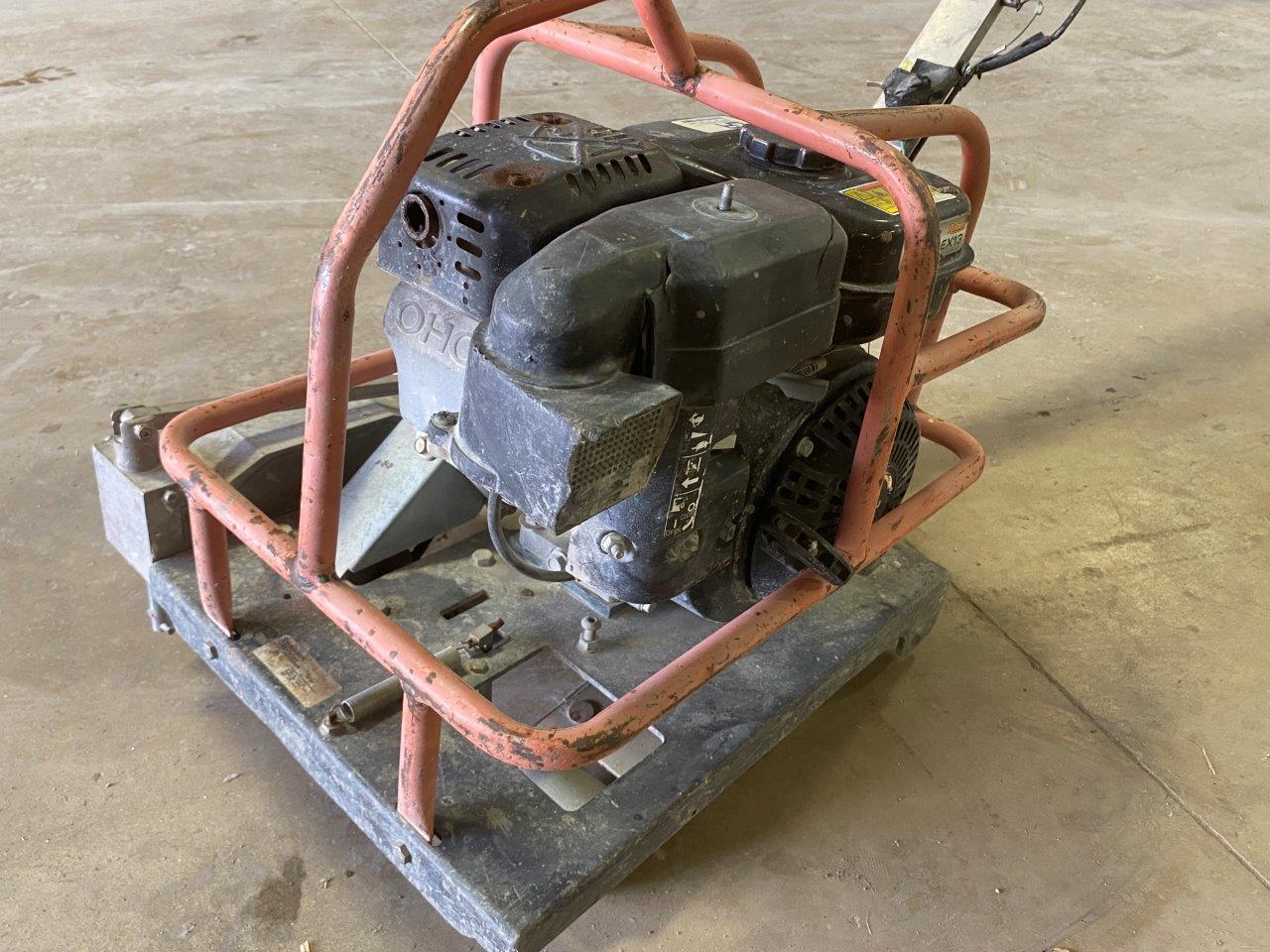 Soff Cut concrete saw, model x150.