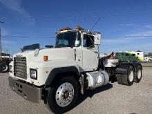 1992 MACK RD688S