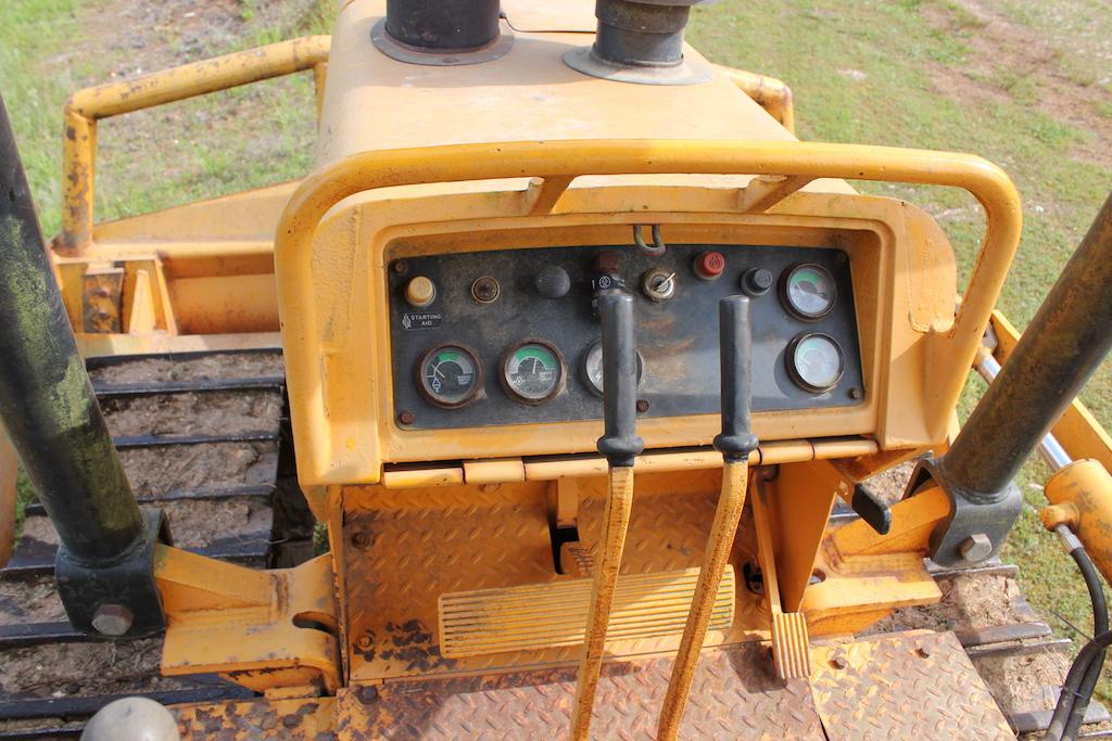 John Deere 550 Bulldozer, OPRS, 3 Forward, 3 Reverse, 4 Way Blade, Like New