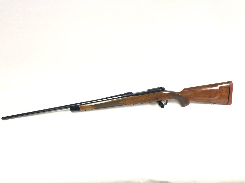Winchester, Model 70, Super Grade Bolt action Rifle, .270 win, SN#G169874