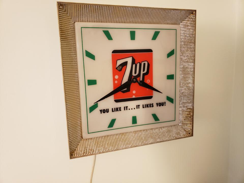 7-Up Clock