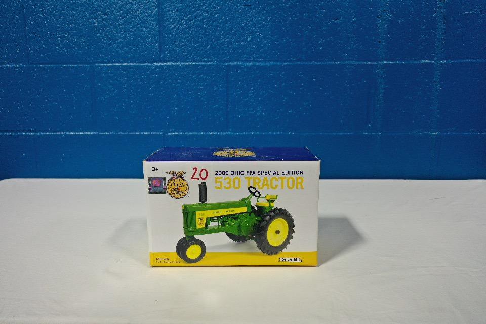 JD 2009 FFA Special Edition 530 Tractor 1/16th scale