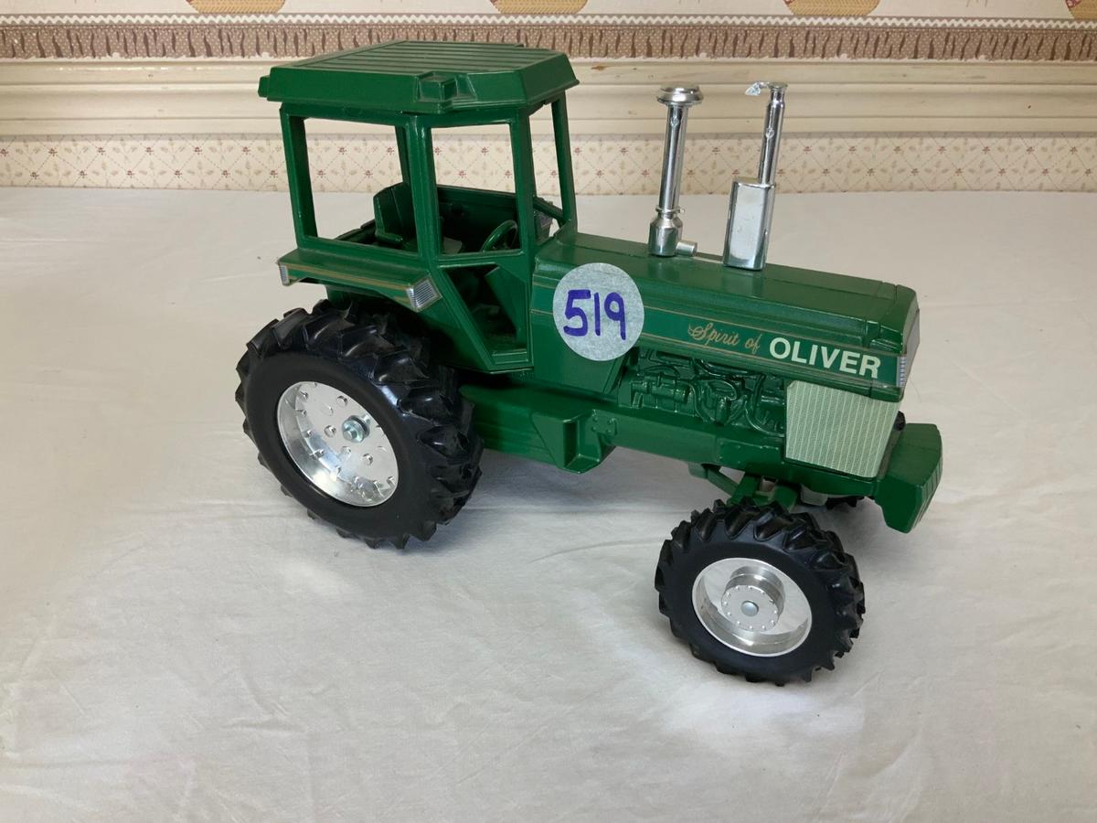 Spirit of Oliver Tractor 1/16th Scale