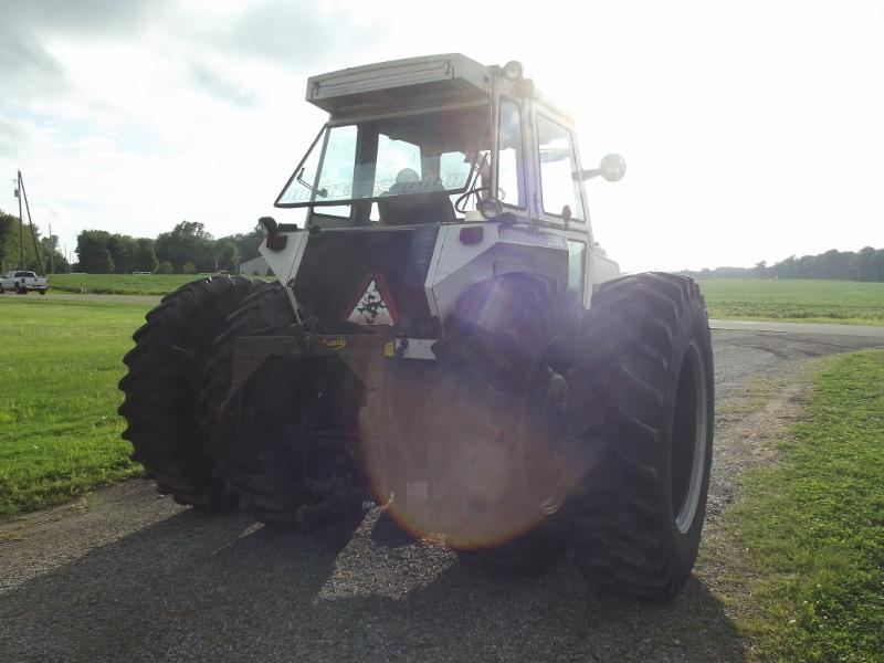 1979 CASE 2390 2WD w/CHA, 18.4-38 axle duals, (4) SCVs, frt. wts., 5346Hrs. (SN 8849329)