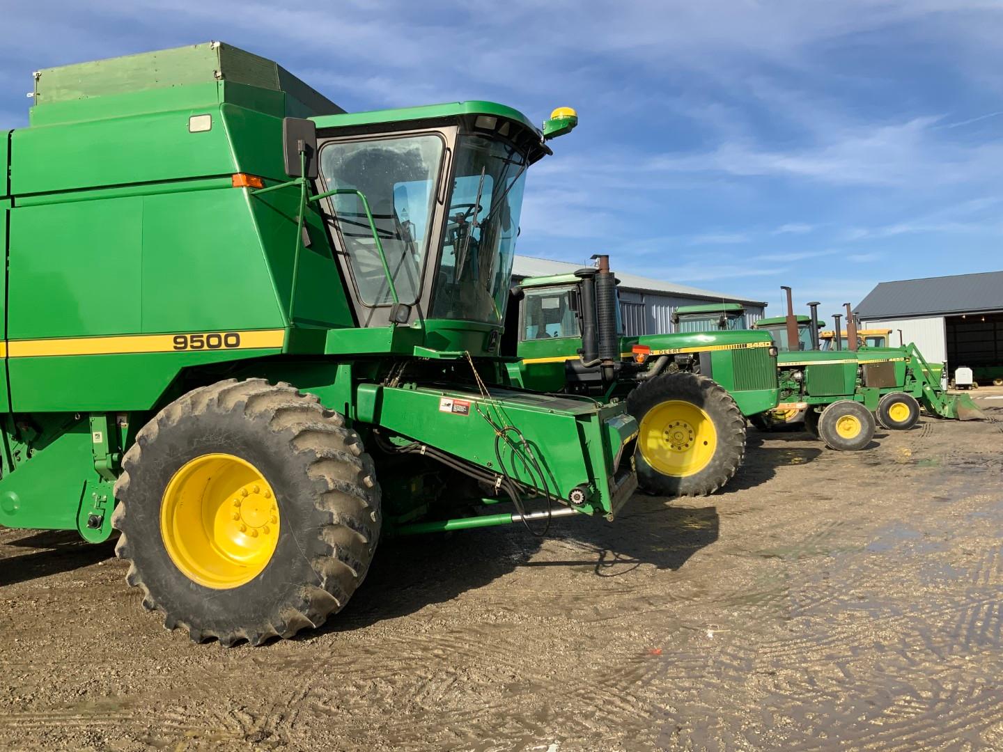 ’95 JOHN DEERE 9500 w/CHA, 30.5L-32 frt. & 16.9 -24 rear rubber, Vittetoe Chaffer (SN X661690) 3563