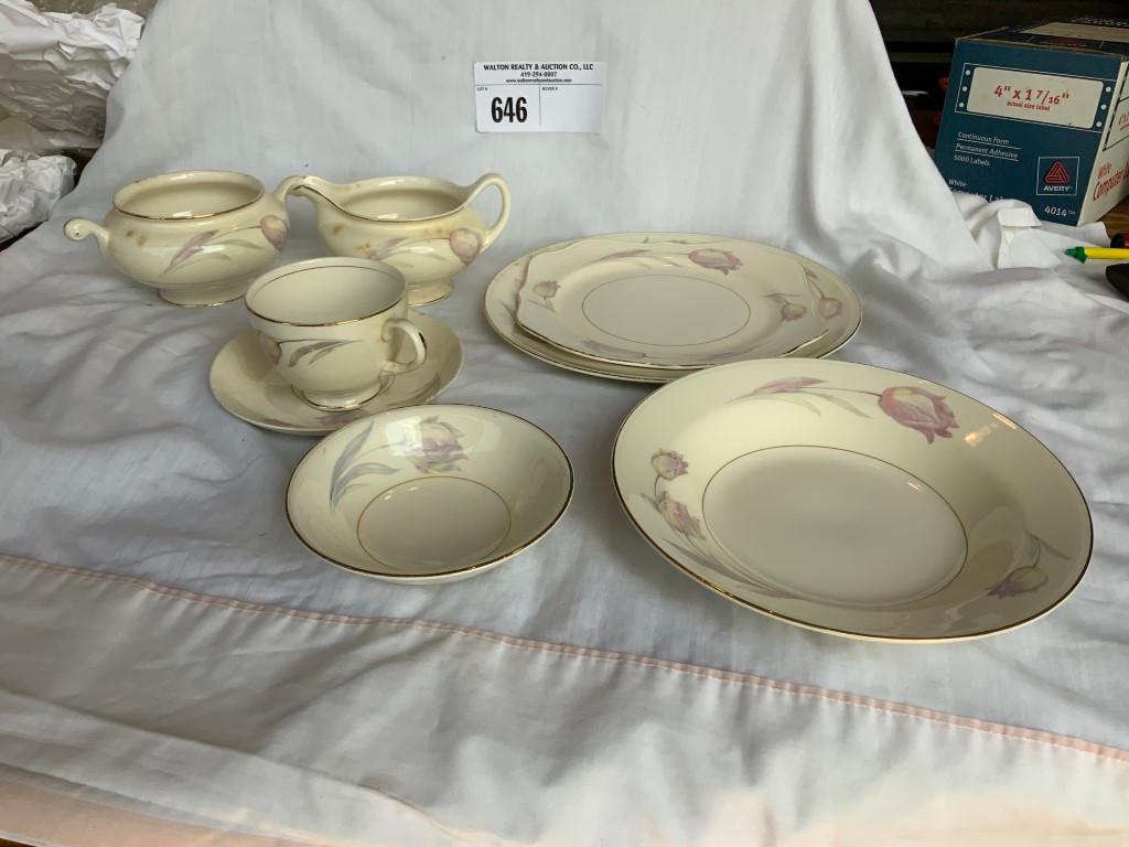 Homer Laughlin "Eggshell Nautilus " "Tulip" 1944 Luncheon Set-8 Plates, 4 Salads or Soups,  4 Saucer