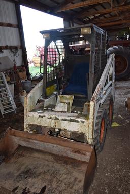 BOBCAT 542B gas skid loader w/ mat. bucket