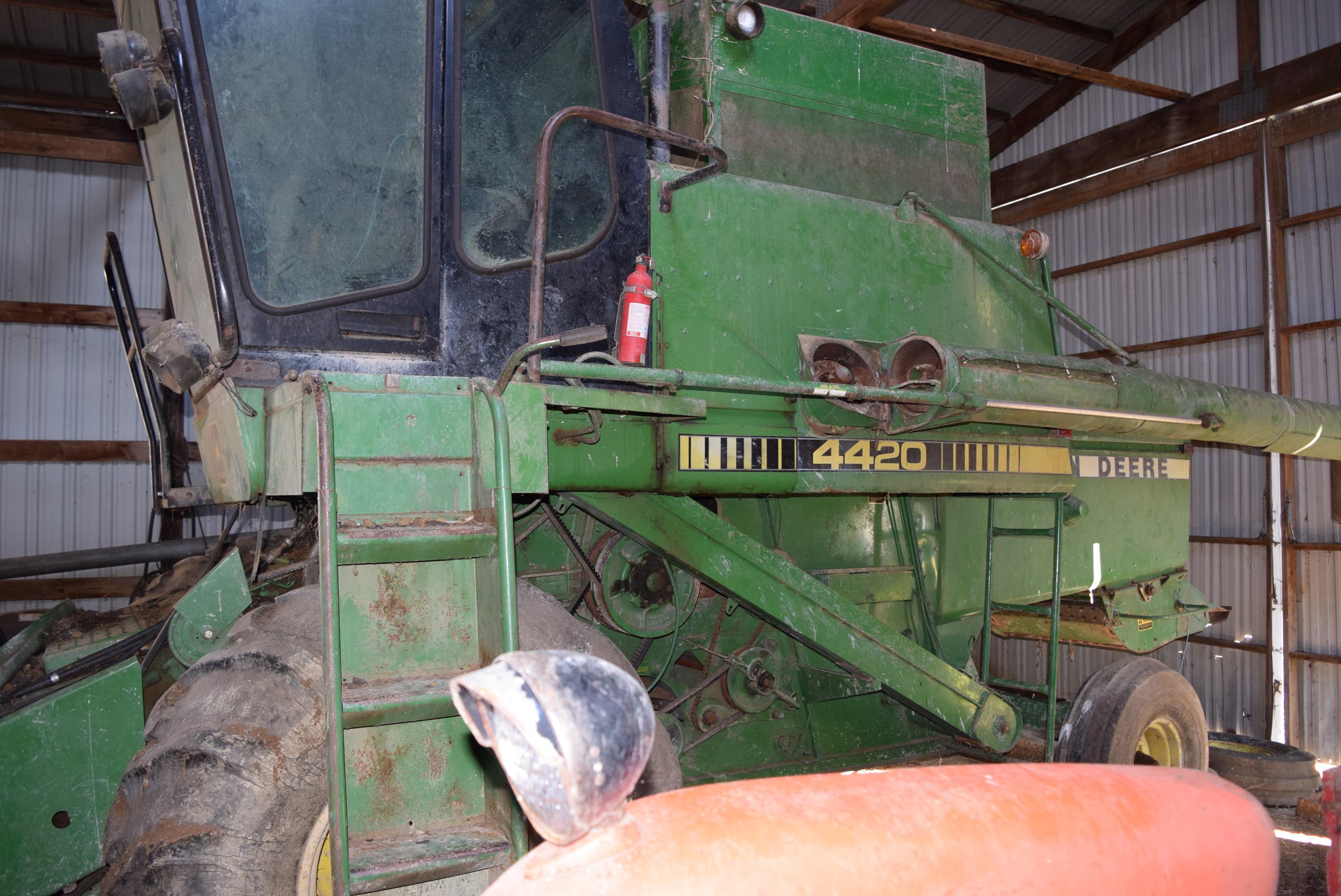 JOHN DEERE 4420 w/CHA, (may need new straw walkers) sells with JD 215 flex head