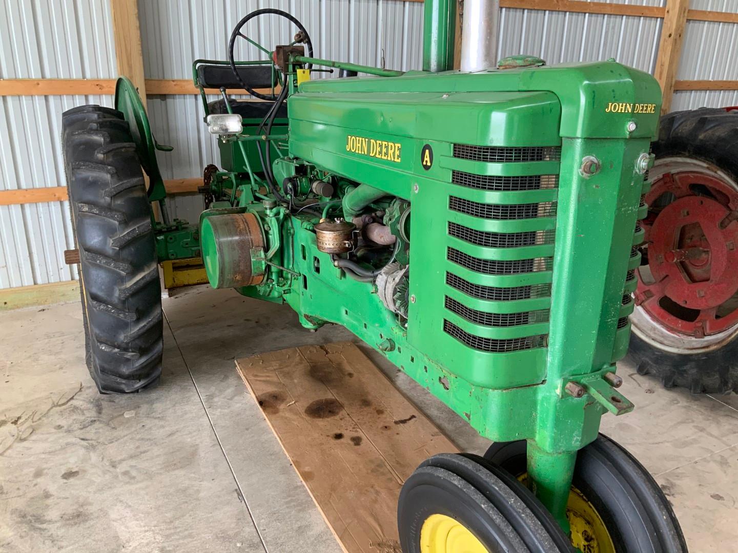 John Deere A w/fenders & roll-a-matic (SN678395)