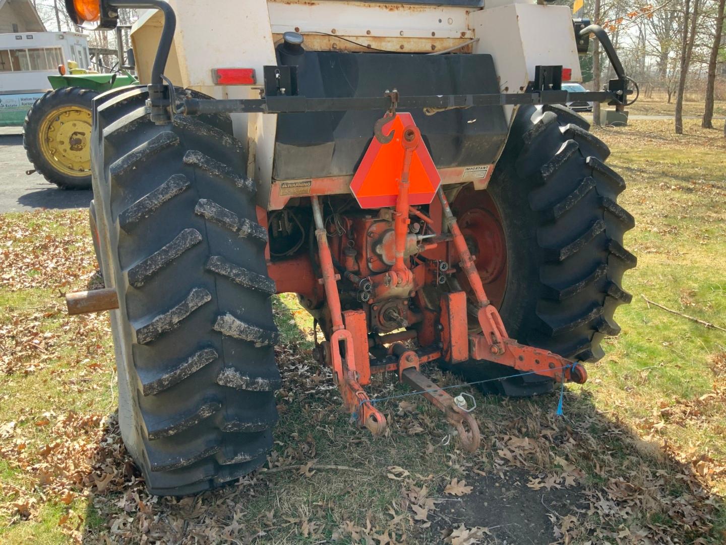 1976 Case 970 Agri-King Tractor