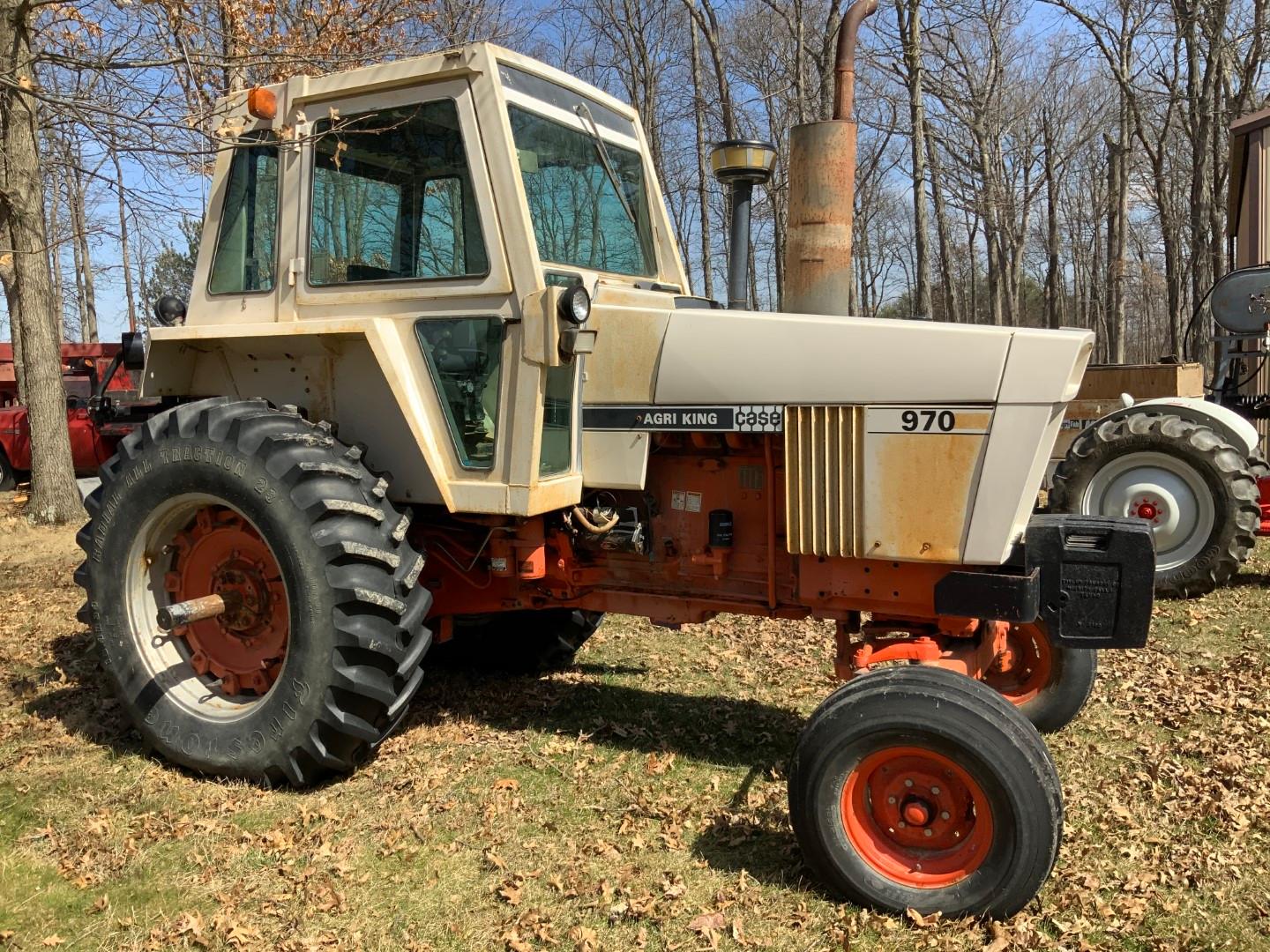 1976 Case 970 Agri-King Tractor