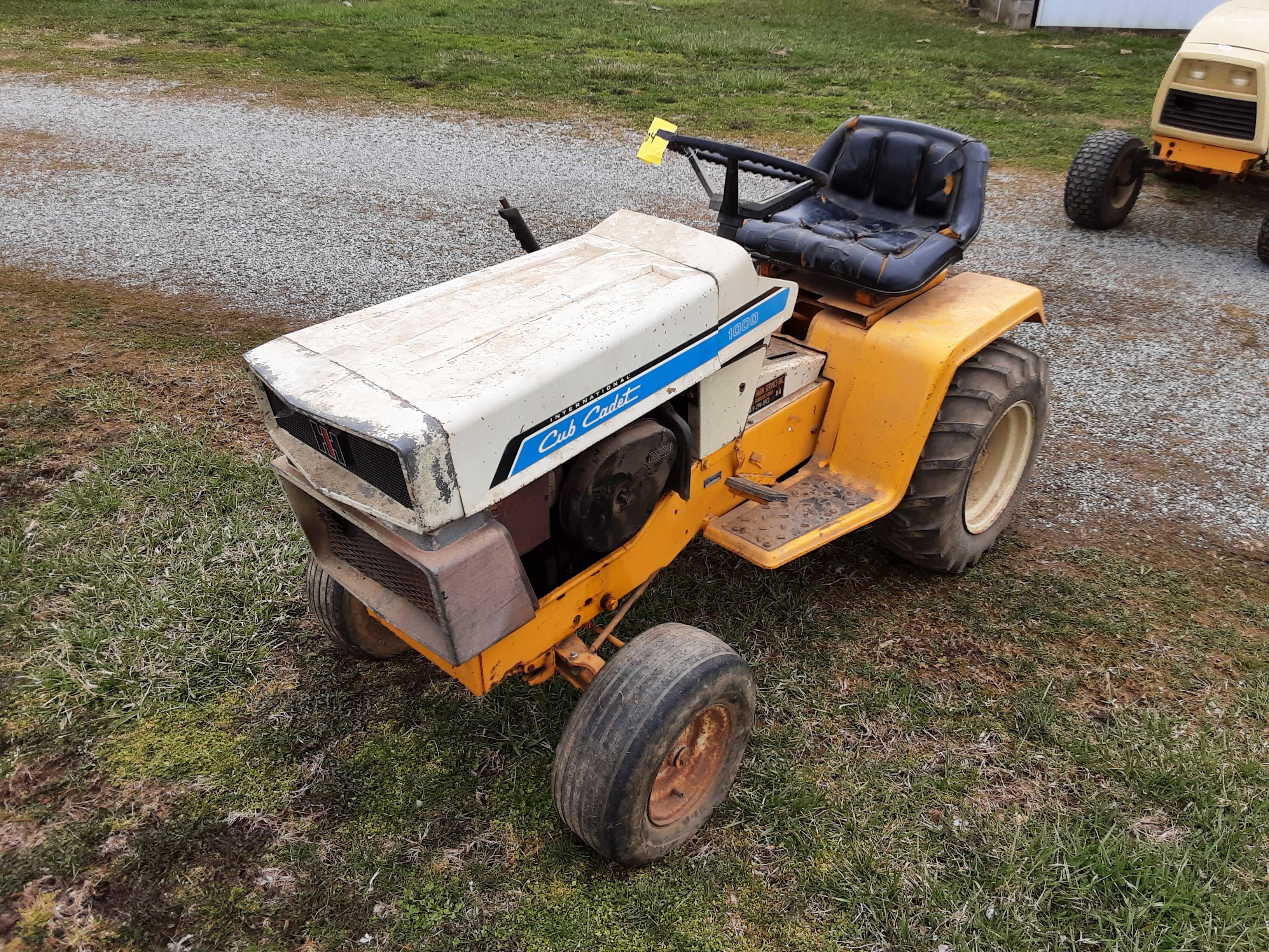 Cub Cadet 1000 Serial #2050550U612444 Has Kohler Single Cylinder Engine