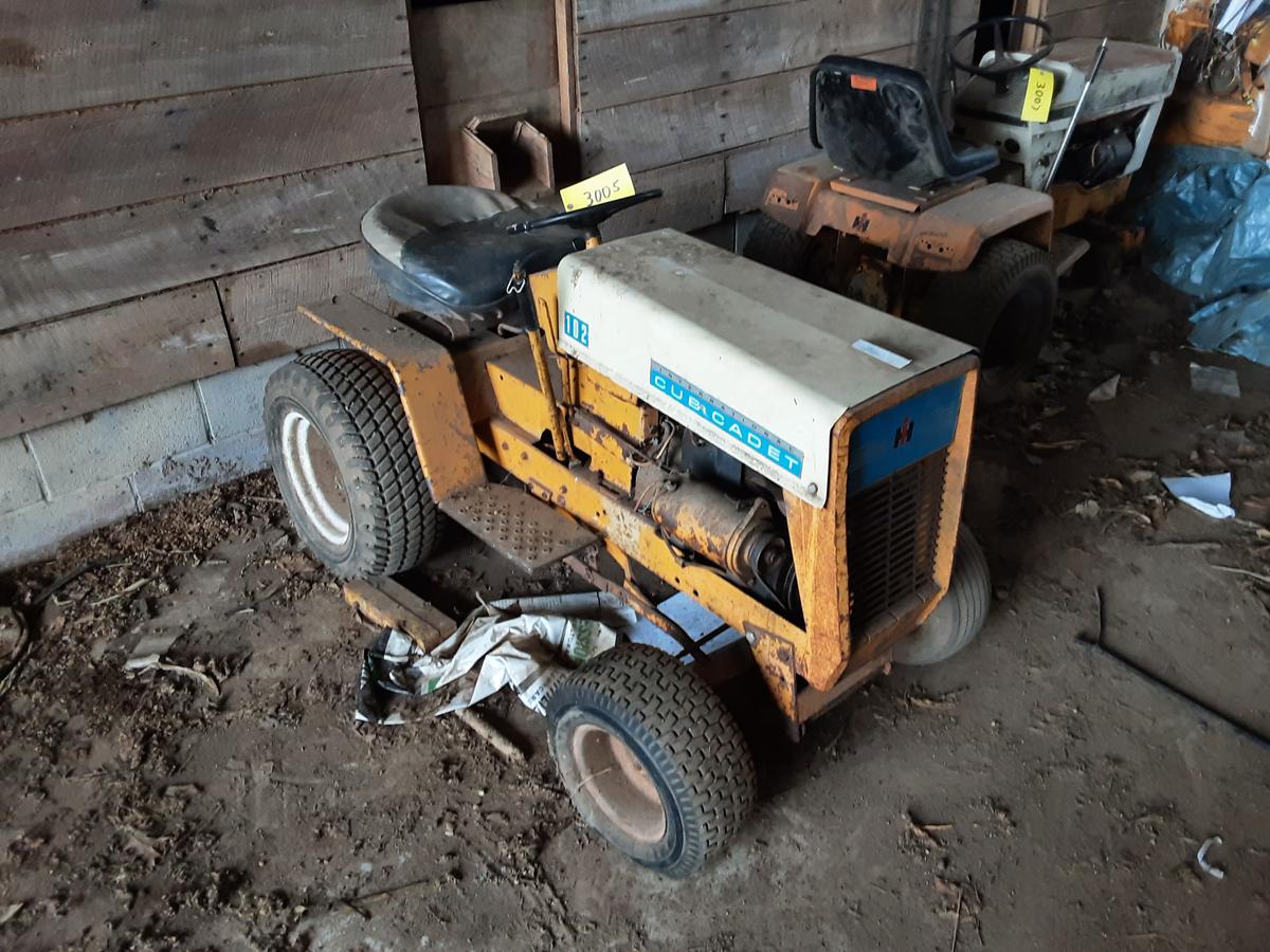 Cub Cadet 102 Has Kohler Single Cylinder Engine Rear Lift Bracket