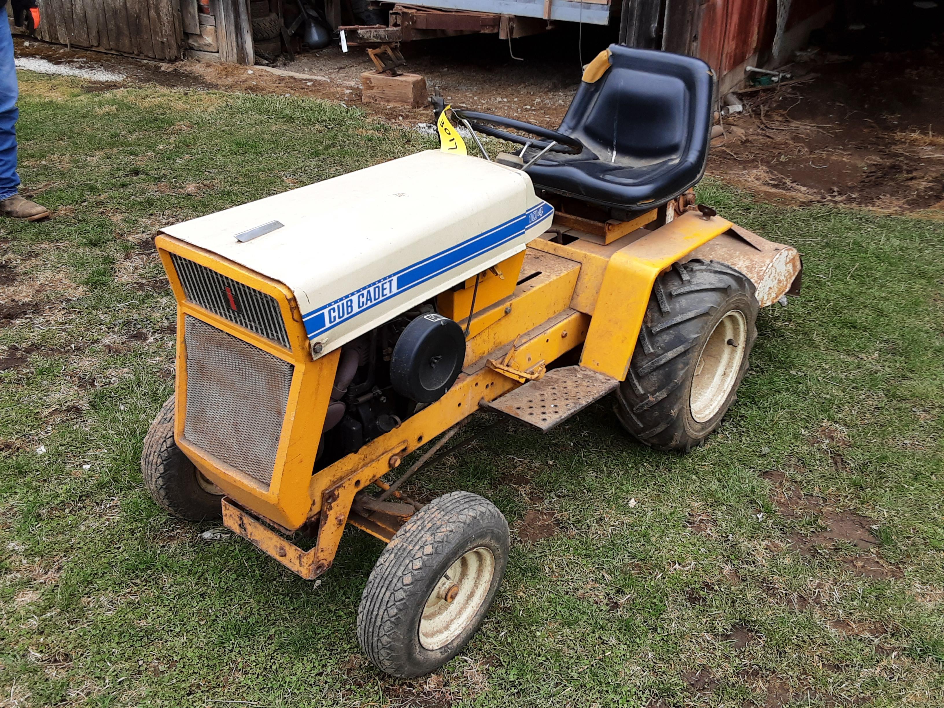 Cub Cadet 104 w/rear mount tiller Kohler 10horse