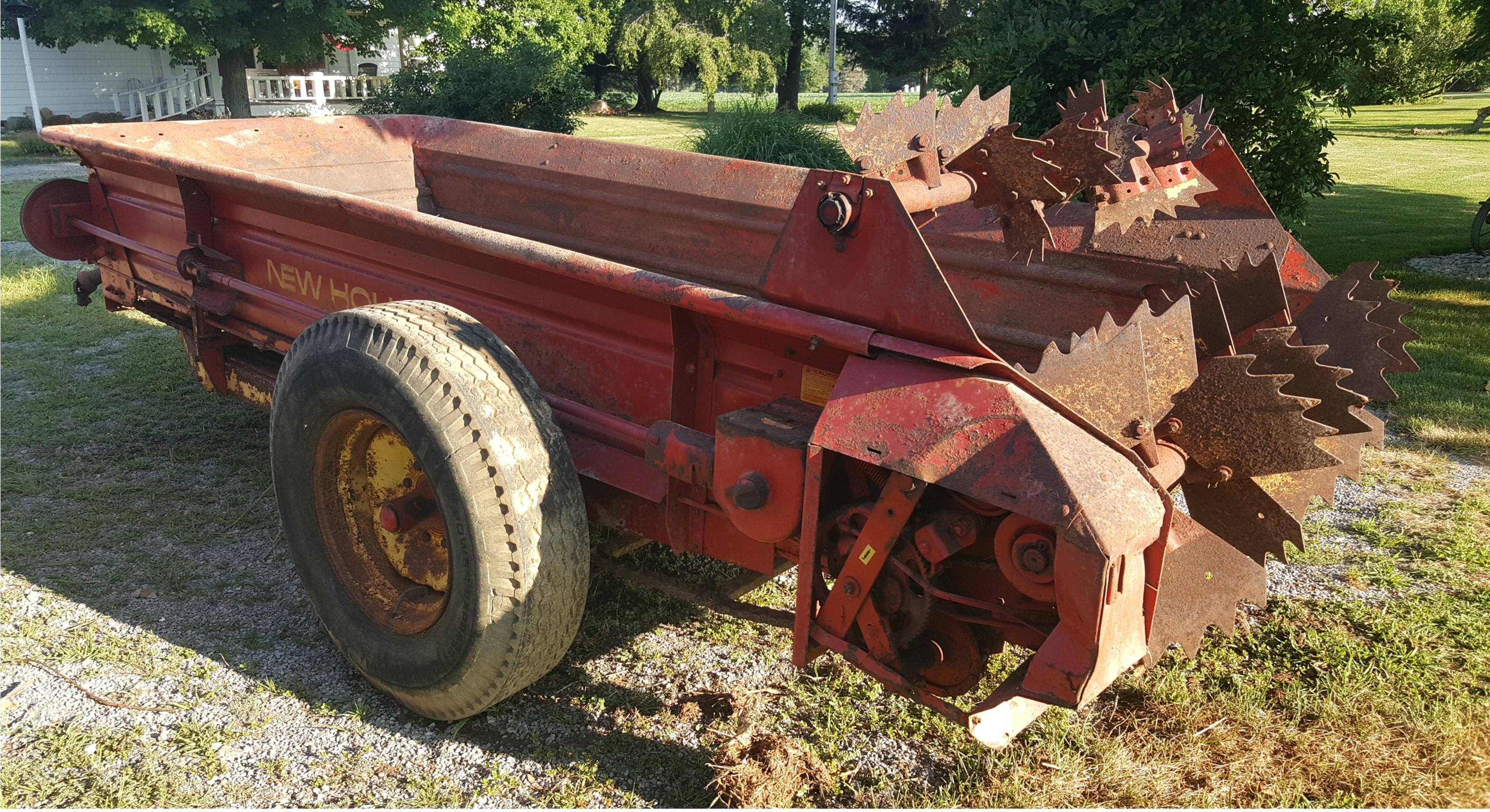 New Holland 518 12' manure spreader