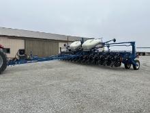 Kinze 3665 16R30 Planter Electric Drive