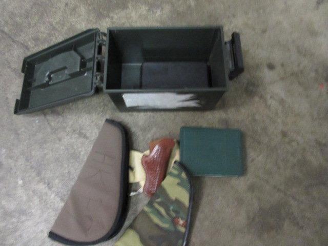 Ammo Case with 6 Gun Holders