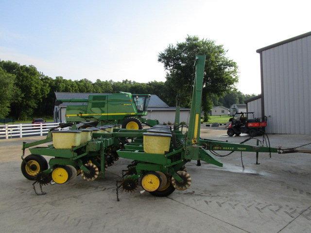 1984 John Deere 7000 15 row Planter