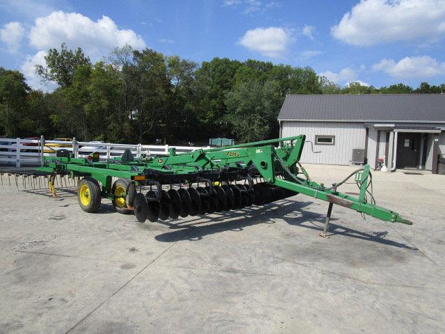 JD 726 15' Finisher