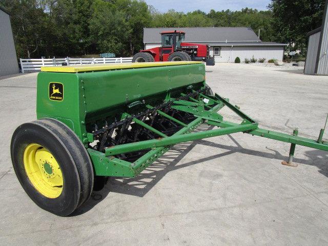 John Deere 8200 Drill