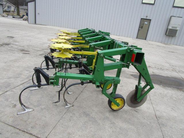 JD 875 6 Row 30" Cultivator