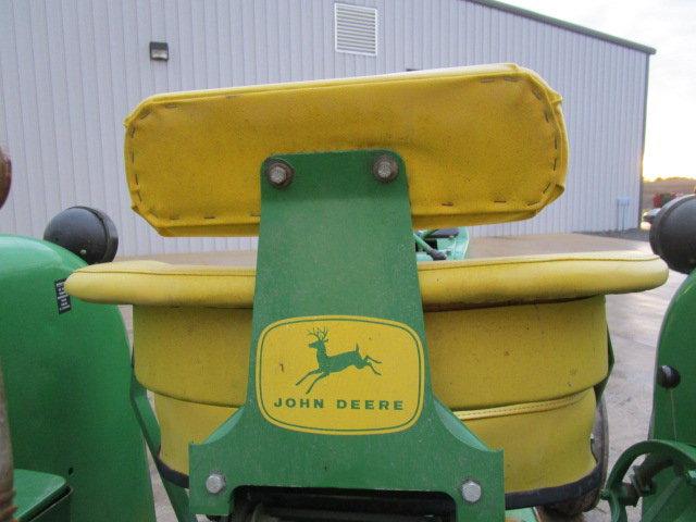 1964 John Deere 2010 2WD Tractor