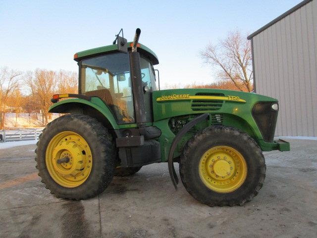 2004 John Deere 7720 MFWD Tractor