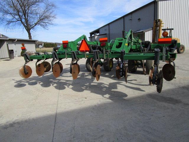 John Deere 2700 Ripper