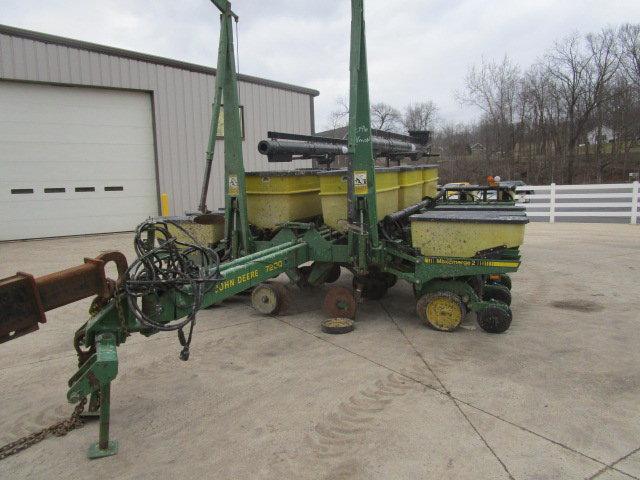 John Deere 7200 12Row Corn Planter