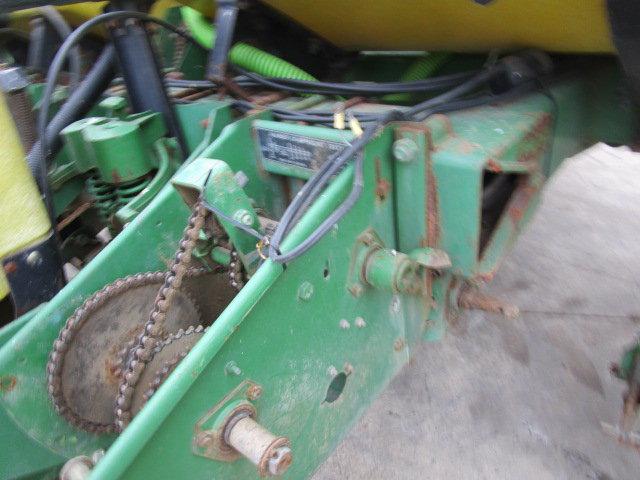 John Deere 7200 12Row Corn Planter