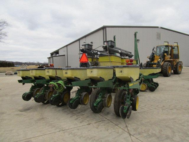 John Deere 7200 12Row Corn Planter