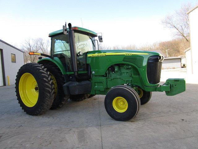 2005 John Deere 8220 2WD