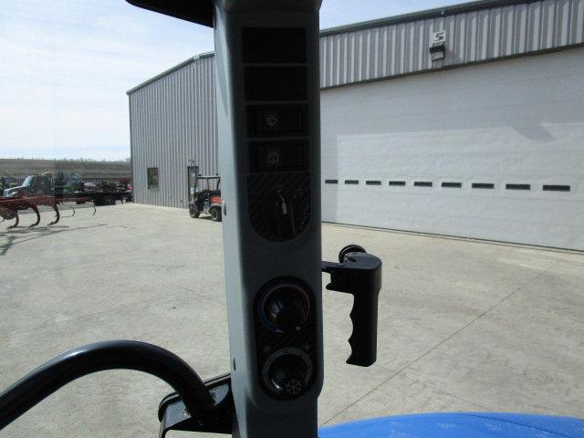 2013 New Holland T4.75 Loader