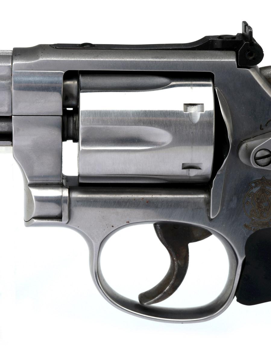 SMITH & WESSON MOD 647 REVOLVER .17 HORNADY MAGNUM