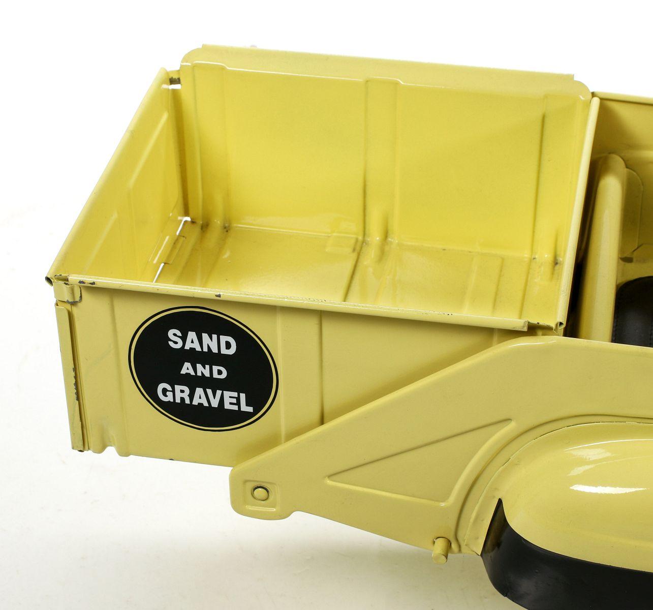 A GOOD MURRAY SAND AND GRAVEL DUMP BED PEDAL CAR