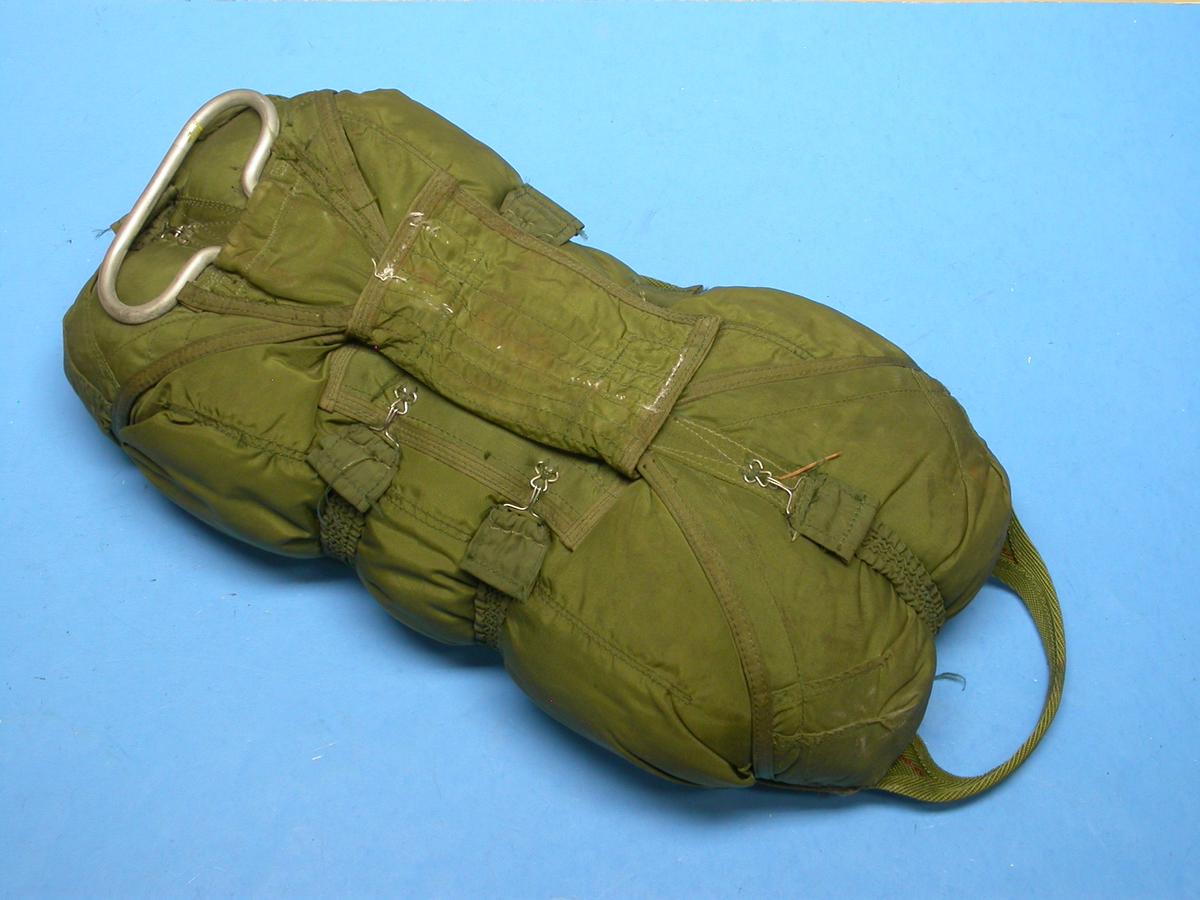 US Military C9 Chest Reserve Parachute (RS)