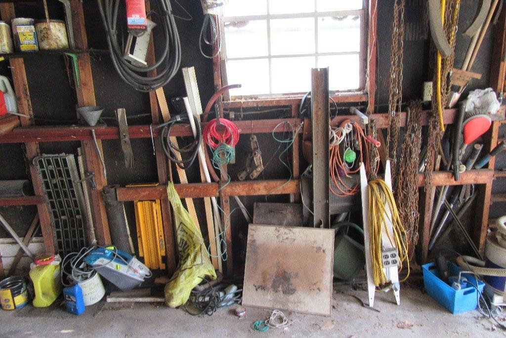 CONTENTS OF RIGHT WALL AND BACK WALL OVER TO CHIMNEY INCLUDING CABINET, TIR