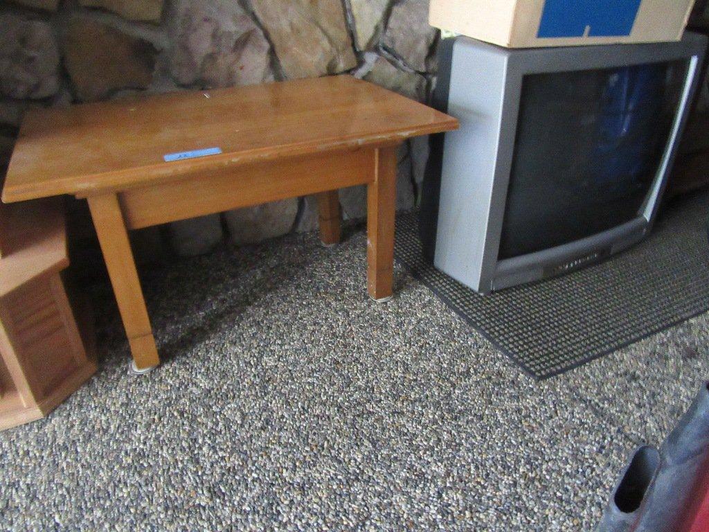 MAPLE TABLE AND OTHER END TABLES