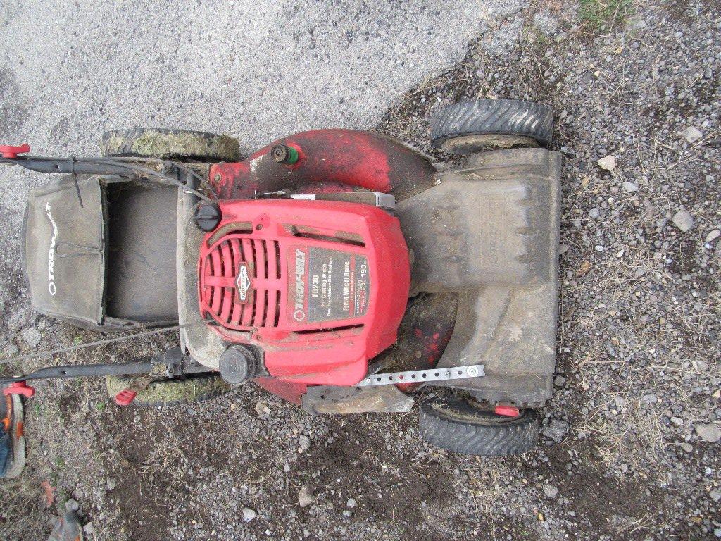 TROY-BILT TB230 PUSH MOWER WITH BAGGER.